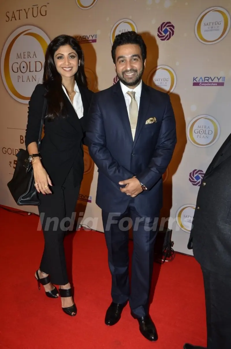 Shilpa Shetty and Raj Kundra at the  Launch of Satyug Gold