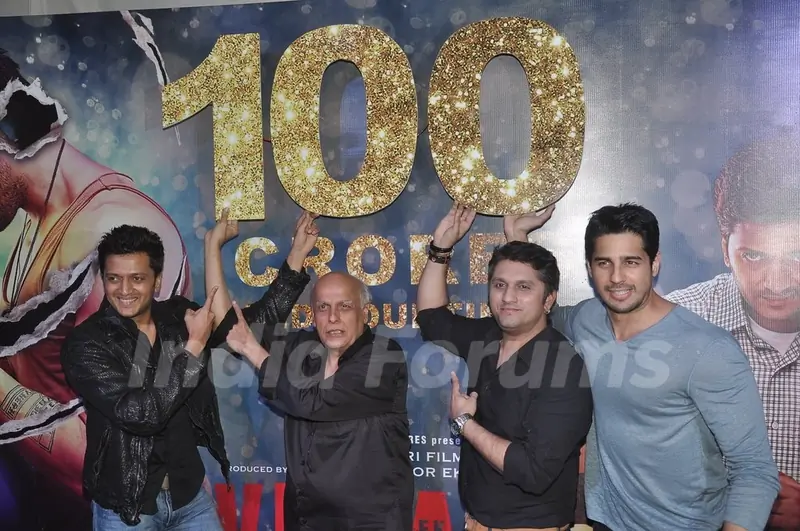 The Cast Celebrates the 100 Crore Success of Ek Villain