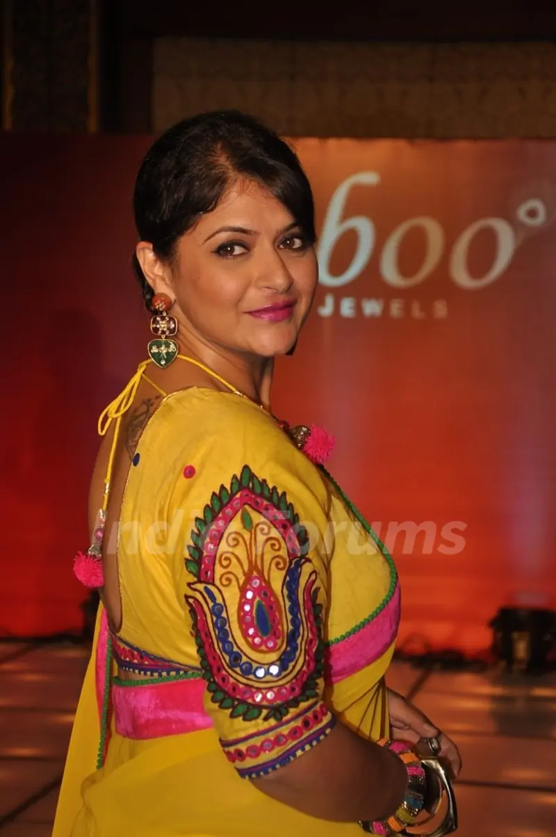 Pragati Mehra walks the ramp at Saboo Jewels Presents Exquisite Fashion Jewellry Preview