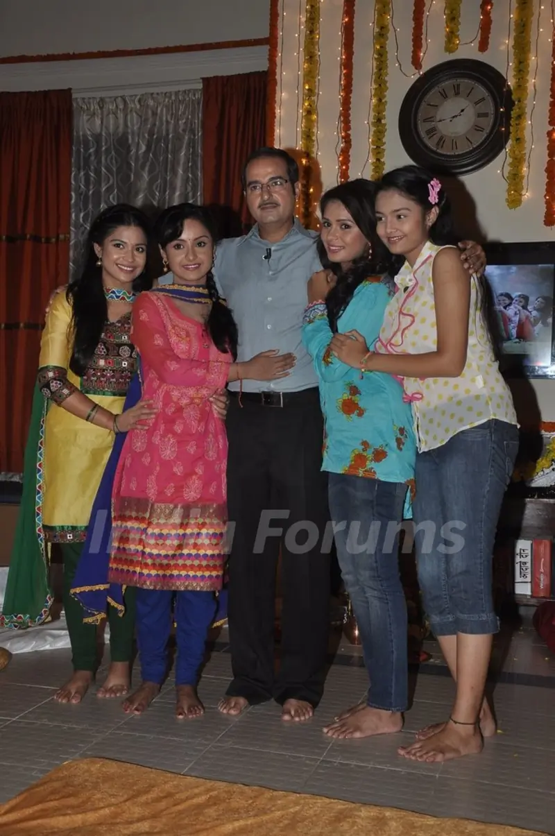 The Cast at the Launch of Shastri Sisters