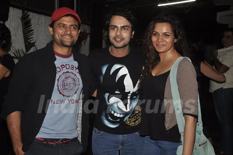 Alekh Sangal poses with Manav and Shweta at the Screening of Hate Story 2