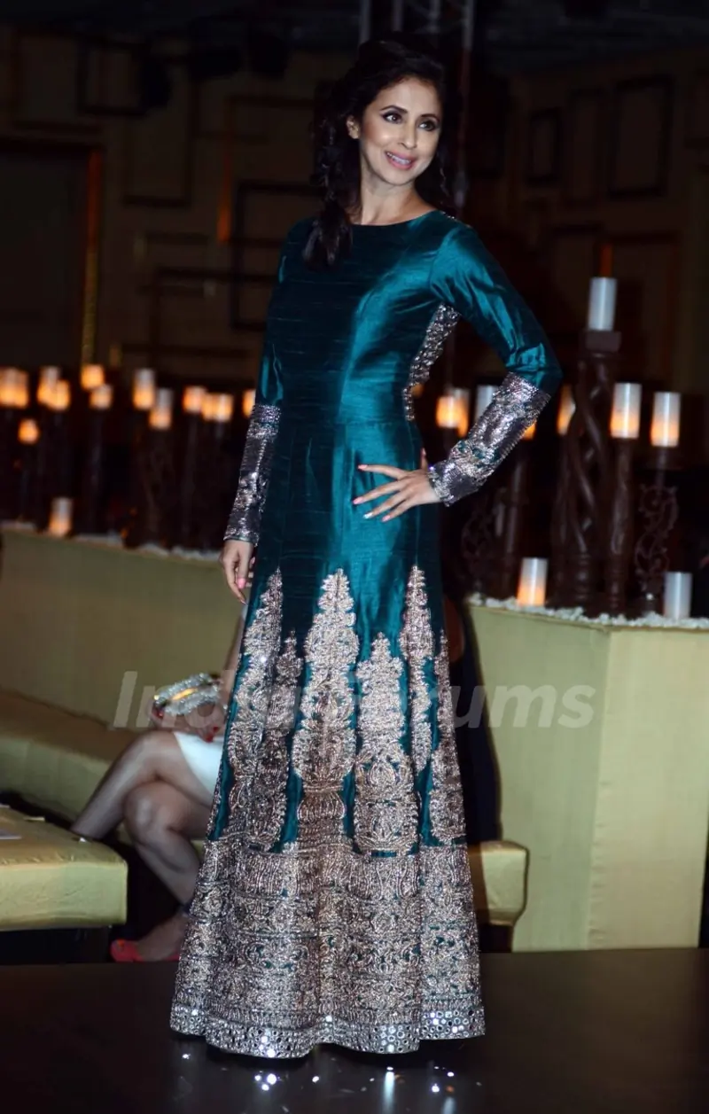 Urmila Matondkar walks the ramp at Indian Couture Week - Day 5