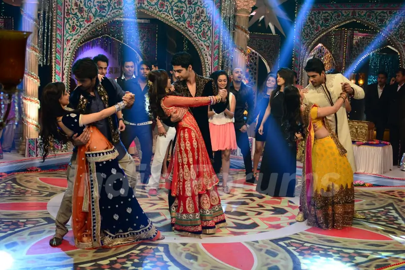 Celebs perform at Jahsn-e-Eid