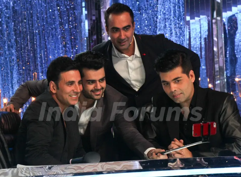 Celebs get a selfie on Jhalak Dikhla Jaa