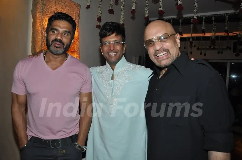 Suniel Shetty and Bharat Dabolkar with Jawed Jaffery at his Rocking EID Bash