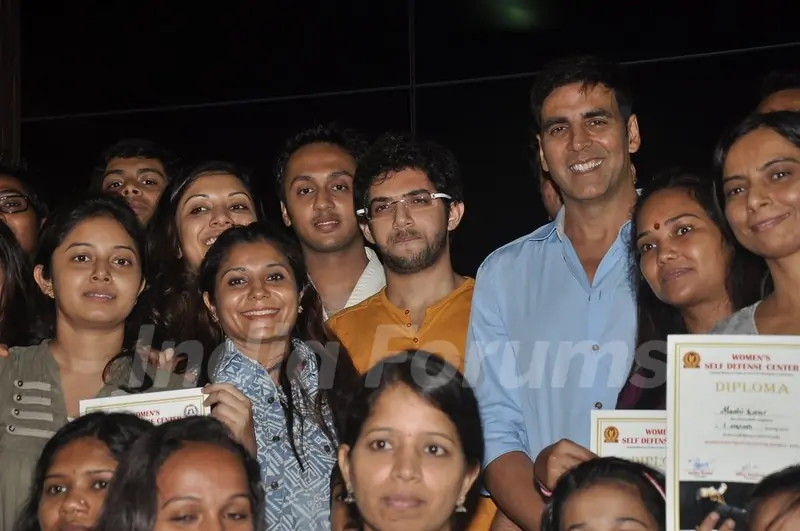 Akshay Kumar and Aditya Thackeray with the girls at Women's Self Defence Event