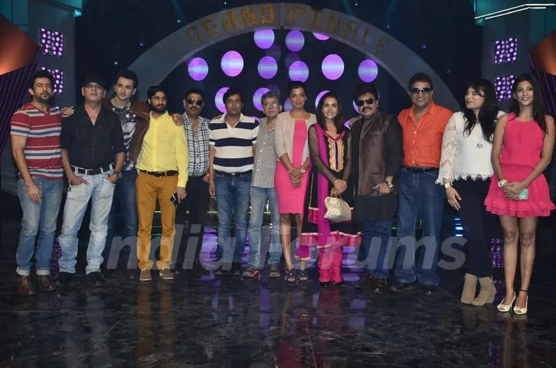 Cast and Crew of Ishq ne Krazzy Kiya Re at the Promotional Event