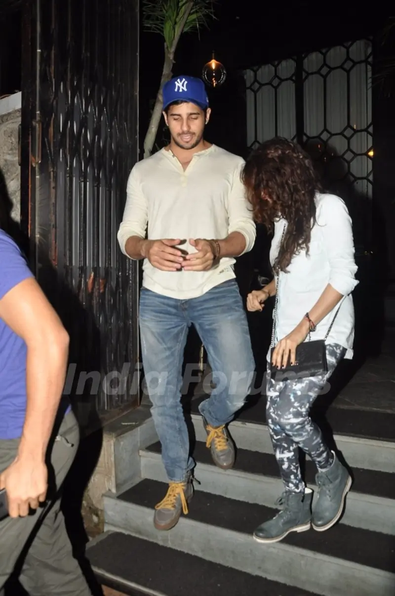 Sidharth Malhotra was spotted talking with his friend at Nido