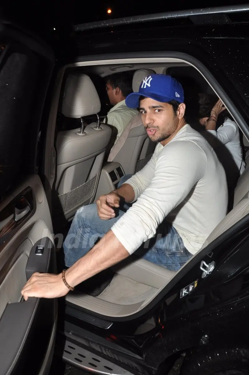 Sidharth Malhotra was spotted getting in his car at Nido