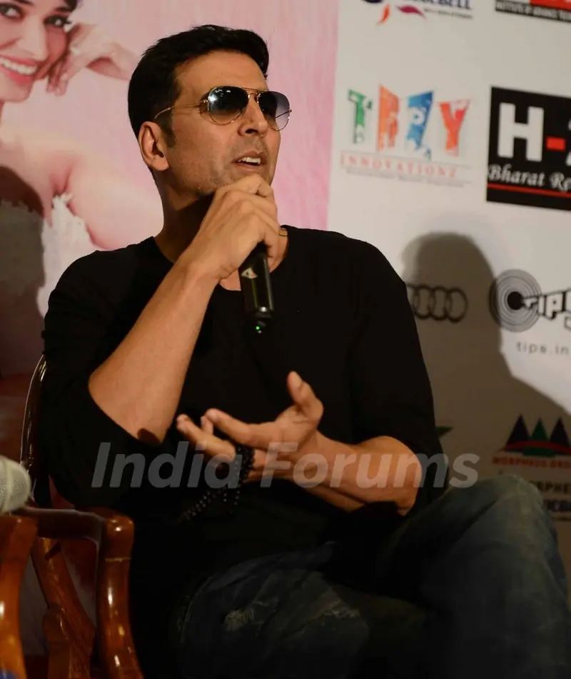 Akshay Kumar was seen interacting with the audience at the Promotion of Entertainment in Delhi