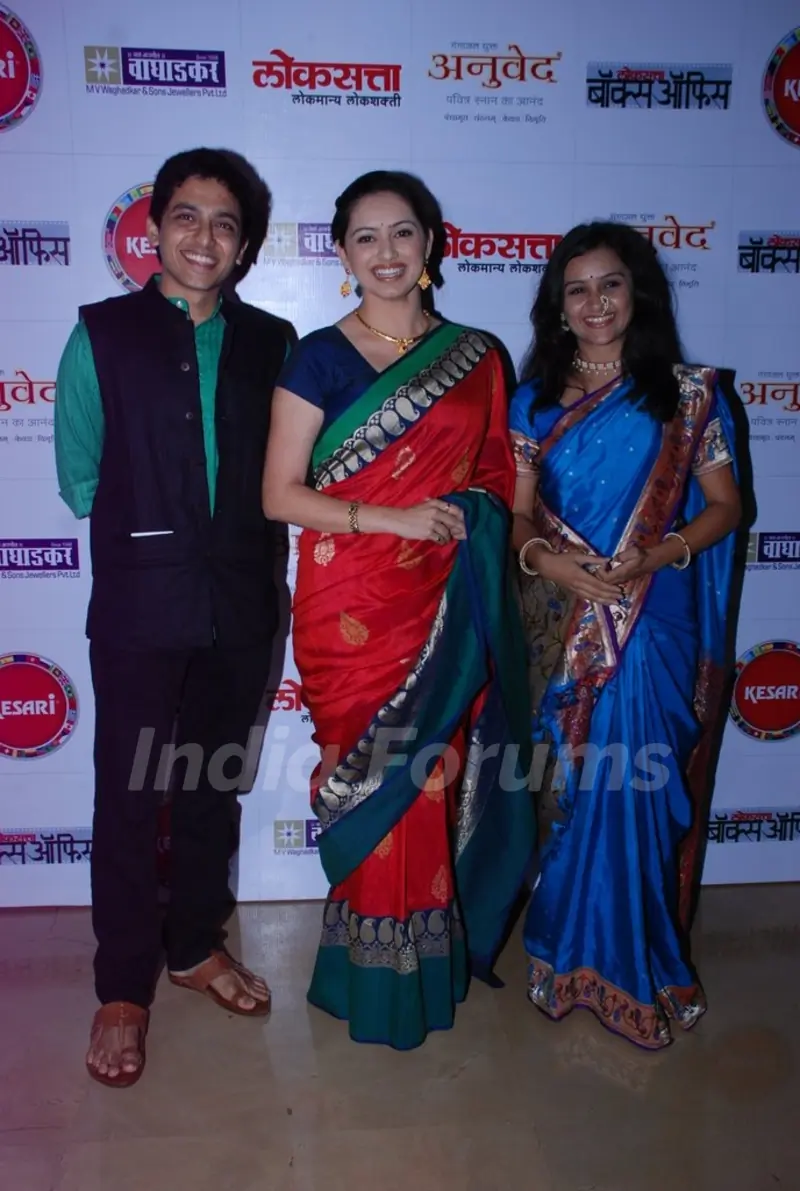 Alok Rajwade, Shruti Marathe and Parna Pethe were at the Premier of Marathi Movie Ram Madhav