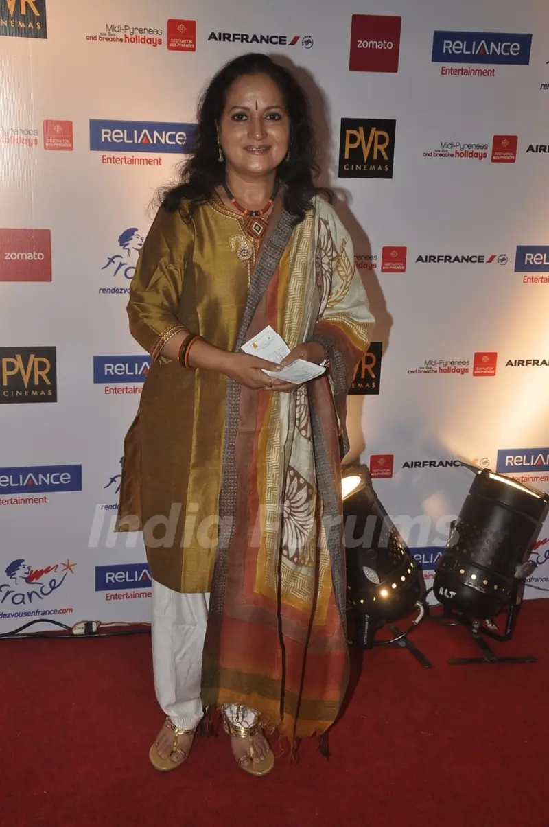 Himani Shivpuri at the Premiere of 100 Foot Journey hosted by Om Puri