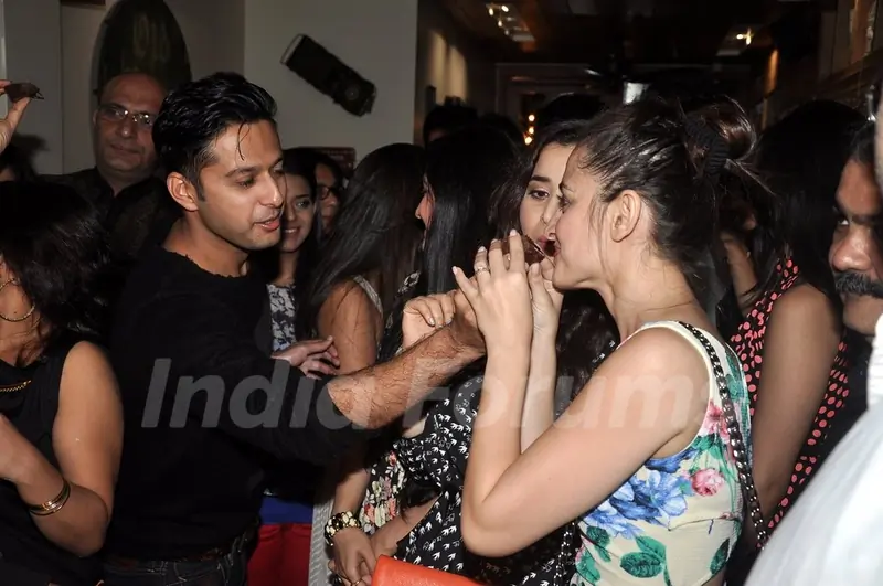 Vatsal Sheth feeds cake to Sanjeeda at the 100 Episodes Completion Party
