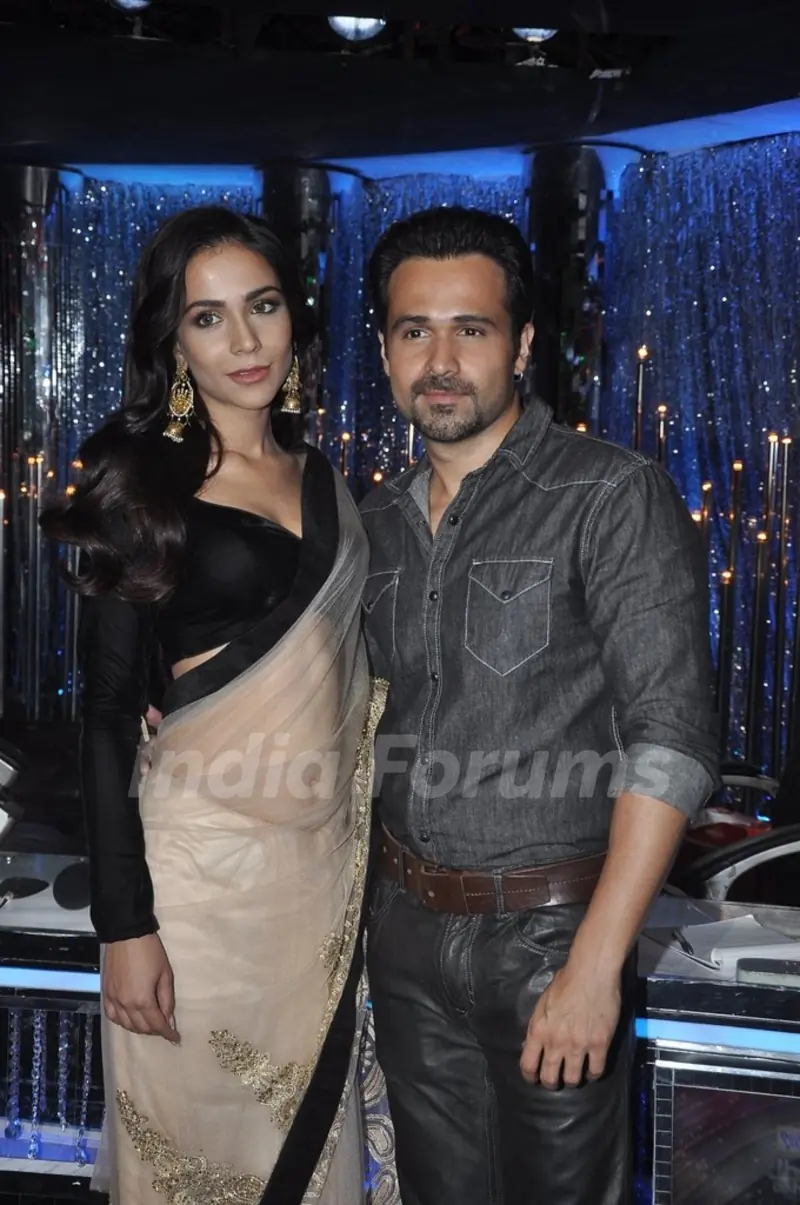 Emraan Hashmi and Humaima Malick pose for the camera at the promotion of Raja Natwarlal