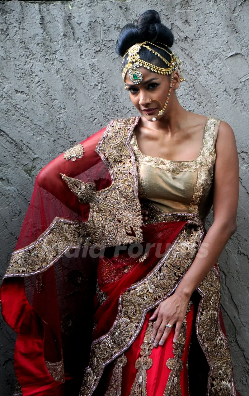 Carol Gracias showcases Rohhit Verma's Janmashtami Collection