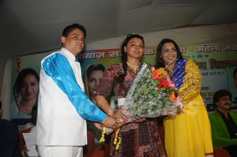 Rakhi Sawant was felicitated at the event