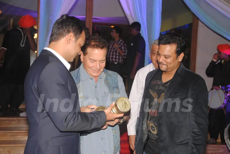 Producers, Siddarth Kumar Tewary and Rahul Kumar Tewary with Salim Khan at the Success Bash