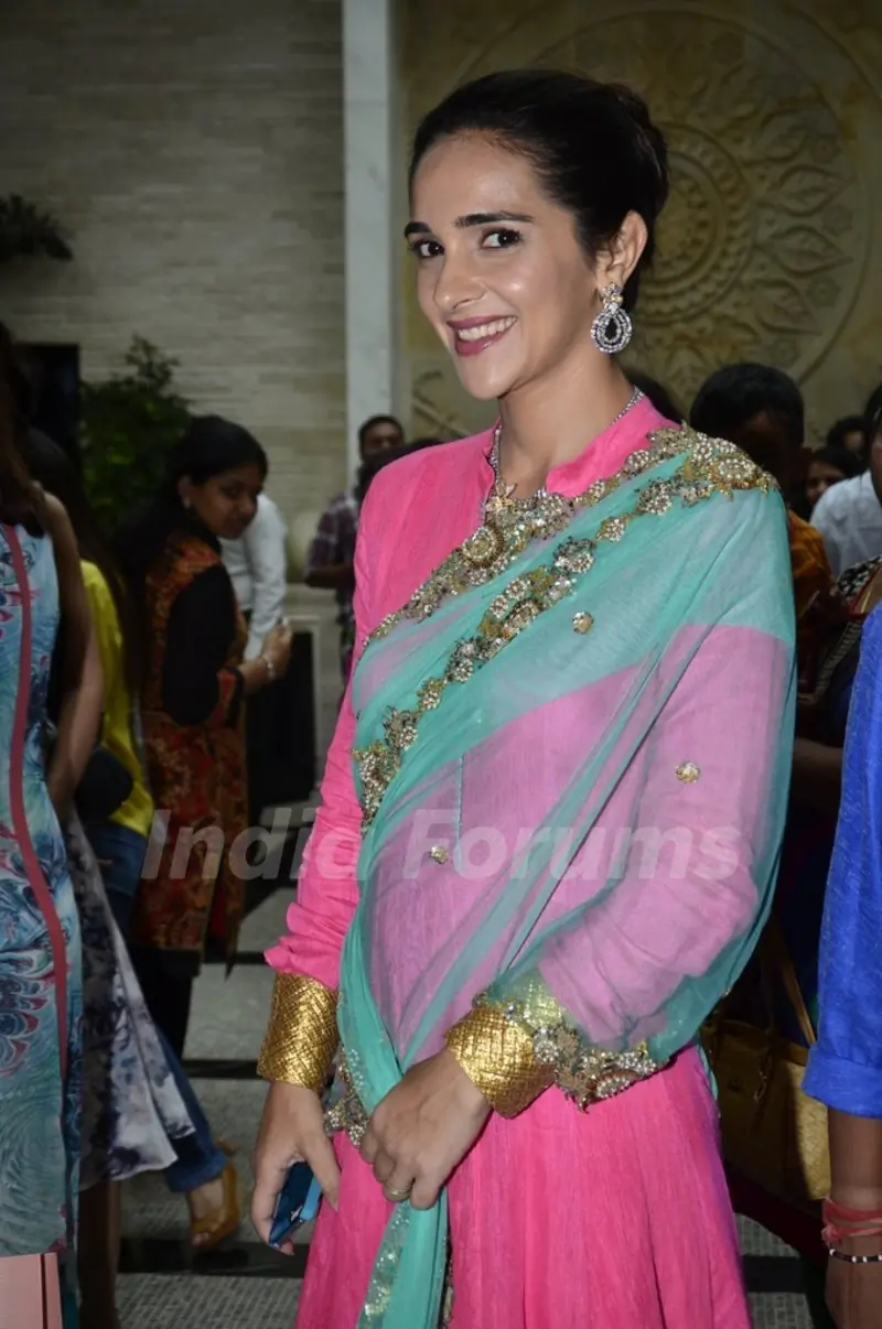Tara Sharma snapped beautifully at The Dressing Room