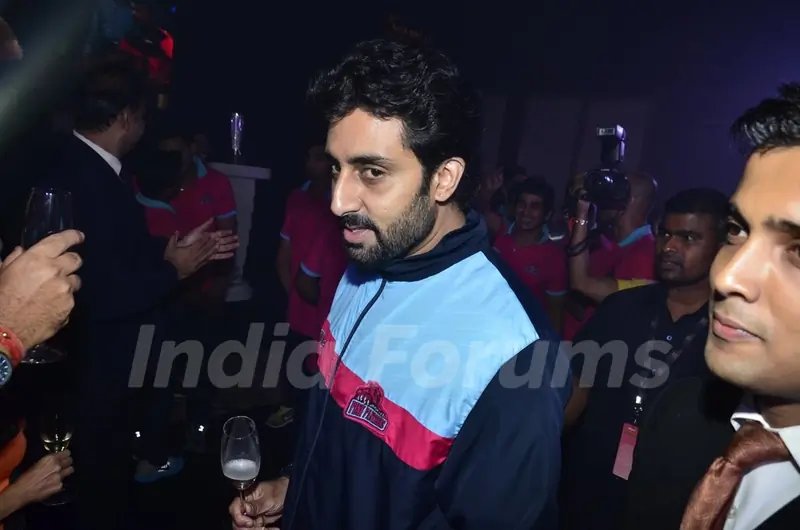 Abhishek Bachchan spotted enjoying at the Bash for Pro Kabbadi League by Mahindras