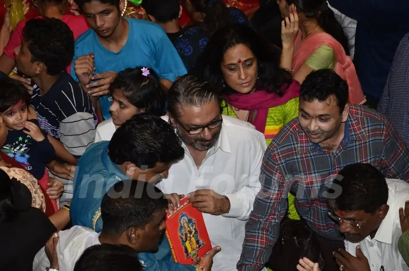 Sanjay Leela Bhansali Visits Lalbaughcha Raja