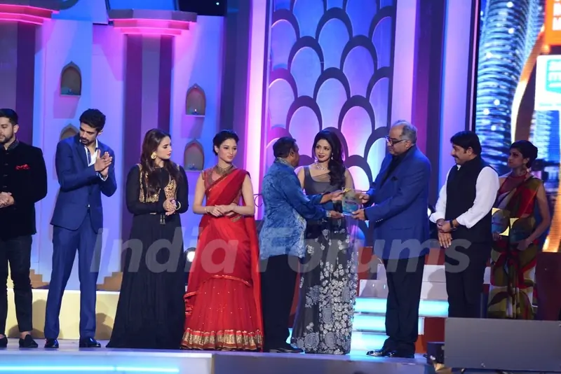 Sridevi and Boney Kapoor being felicitated at Mircromax SIIMA Awards Day 2