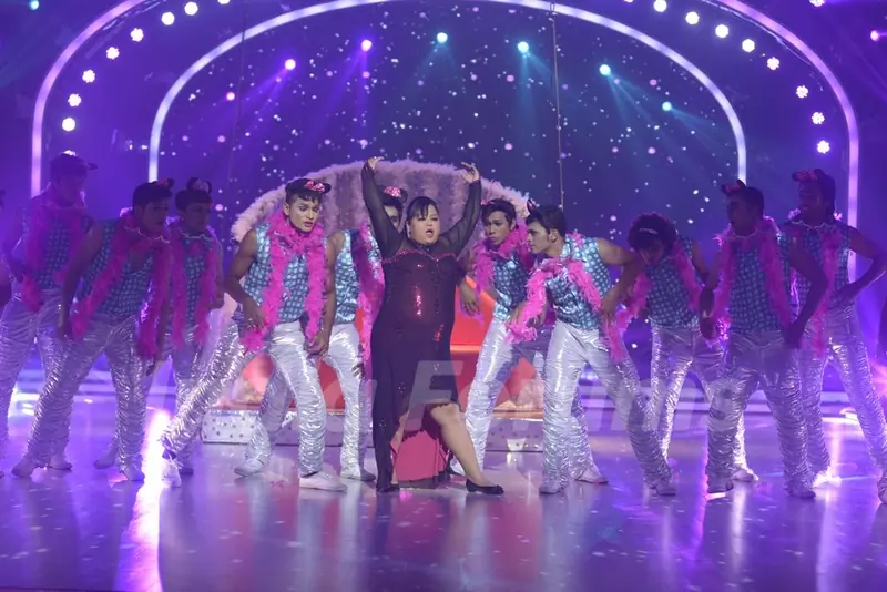 Bharti Singh performs on Jhalak Dikhla Jaa Grand Finale