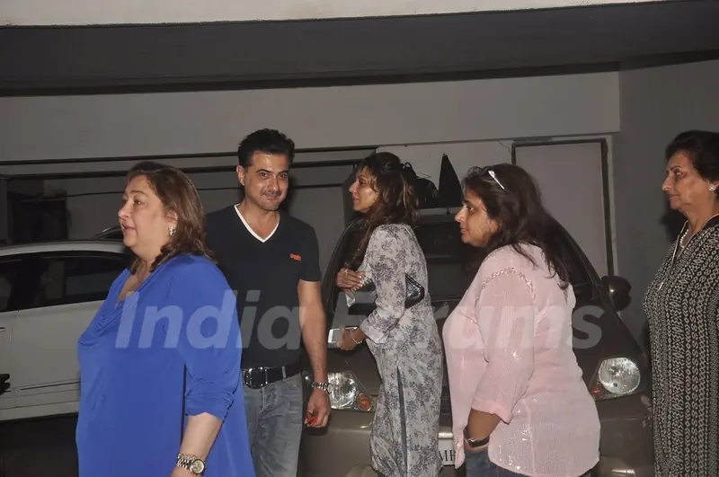 Sanjay Kapoor hosted a bash for his Mom
