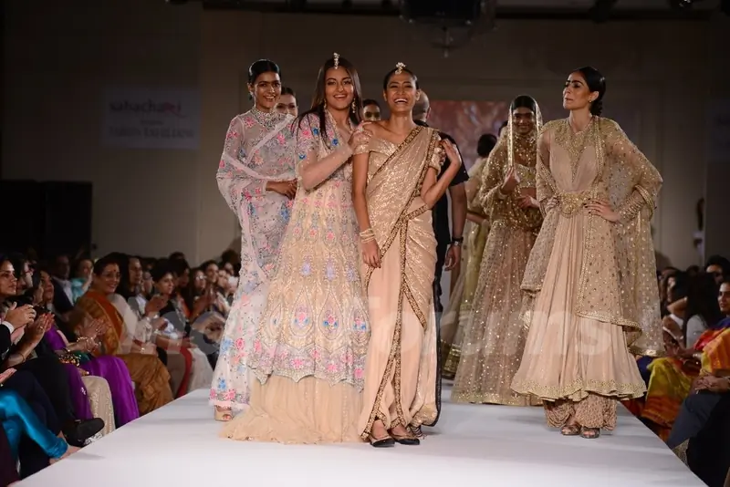 Sonakshi Sinha walks the ramp with Models at Sahachari Foundations Show for Tarun Tahiliani