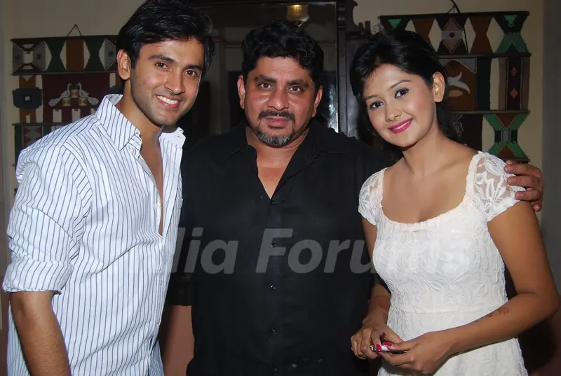 Rajan Shahi poses with Mishkat Varma and Kanchi Singh on the set of Itti Si KushiKanchi Singh