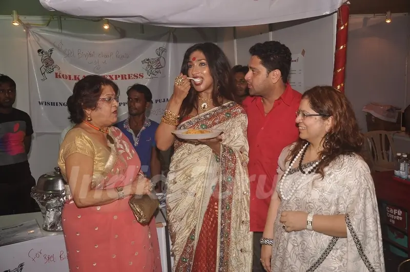 Rituparna snapped enjoying food at DN Nagar Durga Pooja