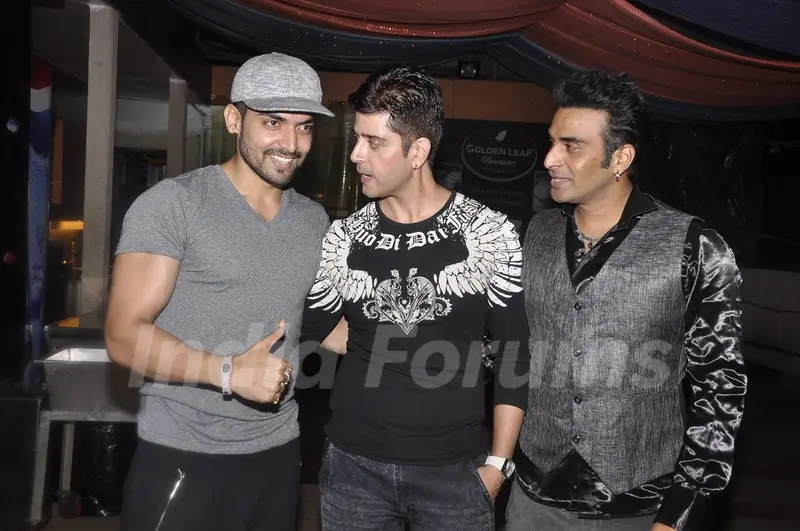 Gurmeet Choudhary snapped at Vijay Bhatia's Birthday Bash