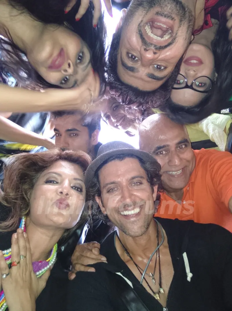 The inmates of Bigg Boss 8 get a selfie clicked with Hrithik