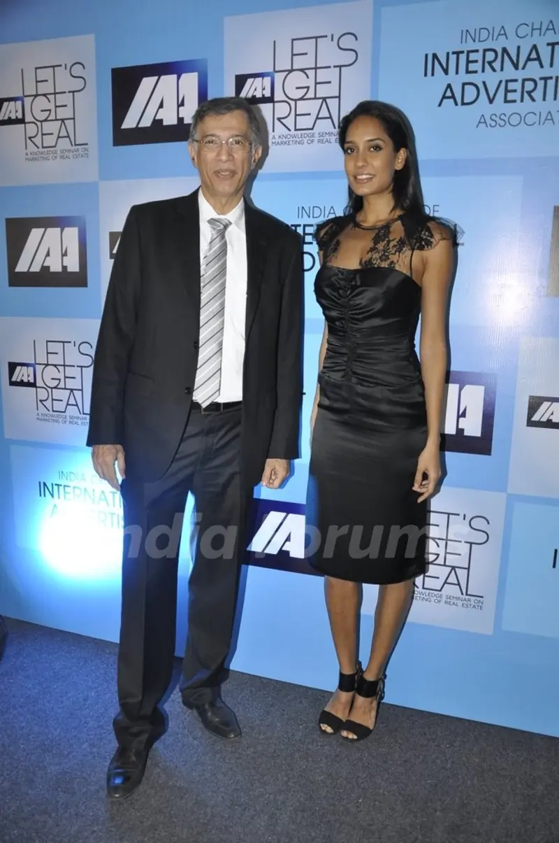 Lisa Haydon poses with a guest at IAA Knowledge Seminar