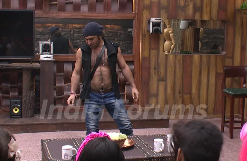 Praneet as Gautam in Bigg Boss 8