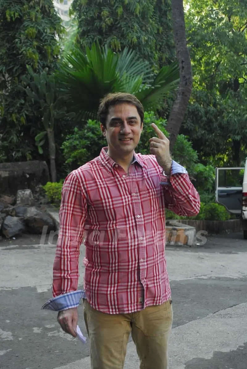 Faisal Khan Casts his Vote
