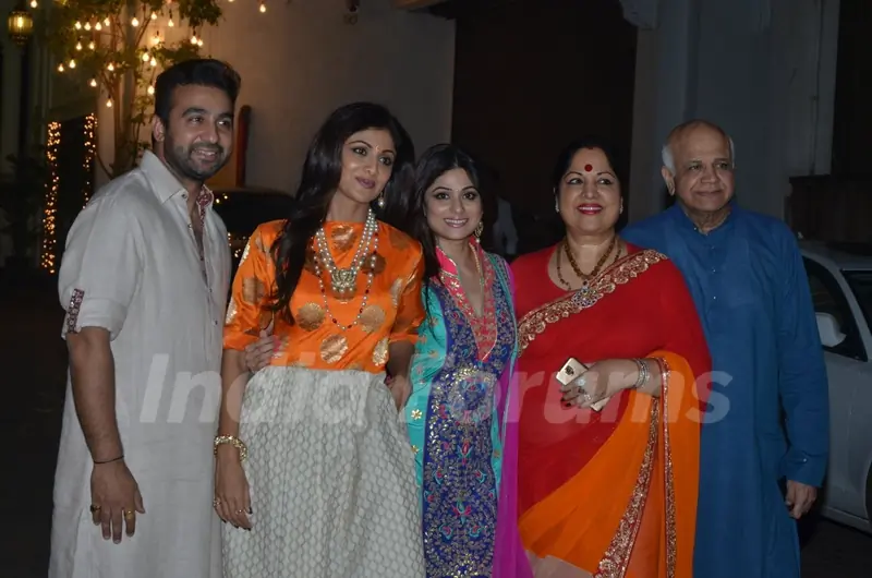Shilpa Shetty poses with her family at the Diwali Bash