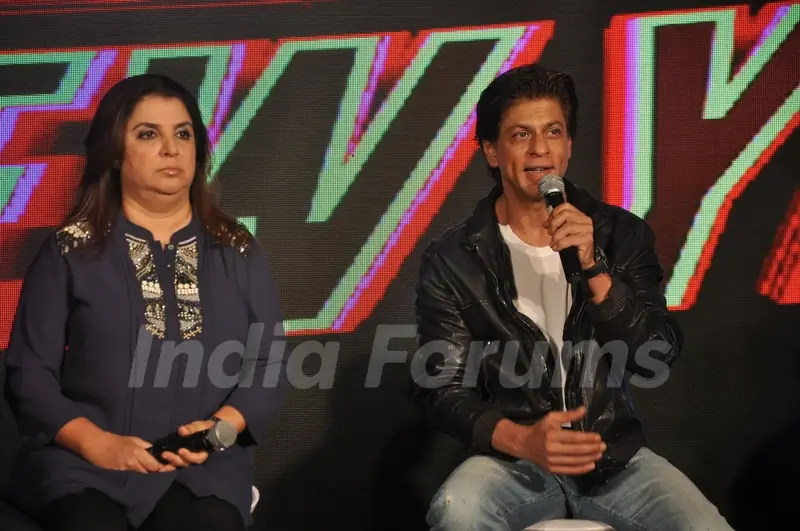 Shah Rukh Khan addressing the audience at Happy New Year Game Launch