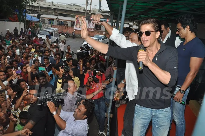 Shahrukh Khan greets his Fans at the theatre