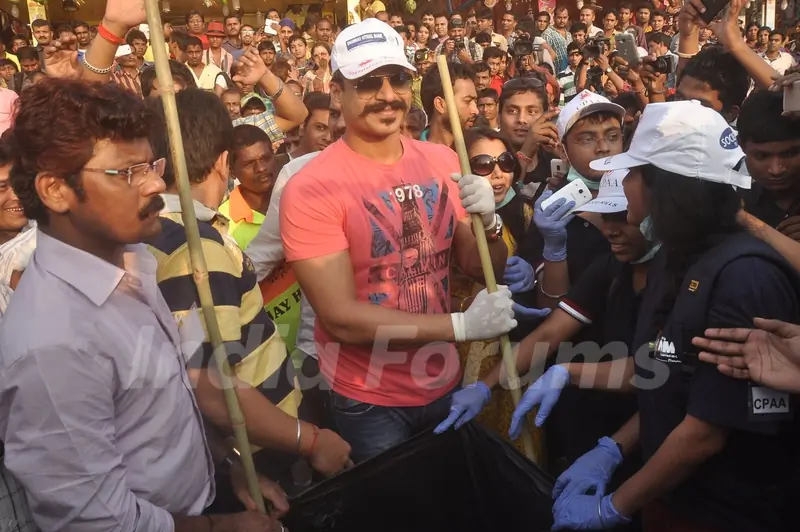 Vivek Oberoi at CPAA Cleanliness Drive