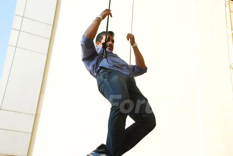 Rannvijay Singh does the First Action Sequence of Life OK's Pukaar