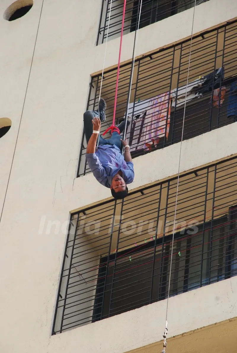 Rannvijay Singh does the First Action Sequence of Life OK's Pukaar