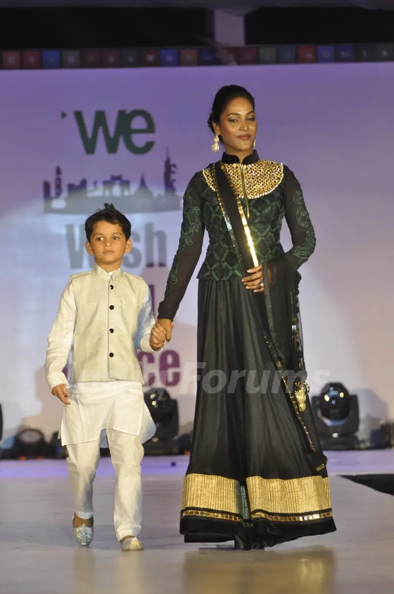 Rajshri Thakur Vaidya walks the ramp at Wellingkar's 26/11 Tribute