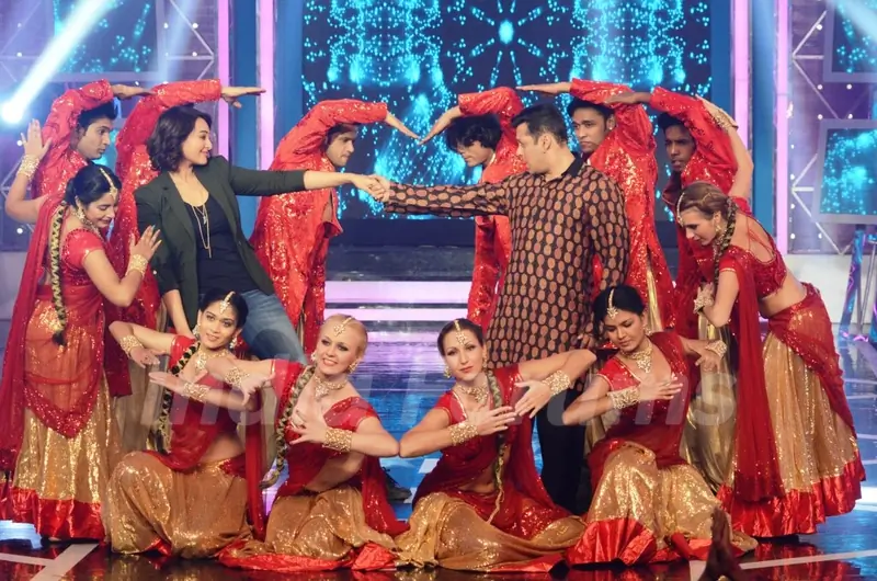 Sonakshi Sinha Promotes Action Jackson on Bigg Boss 8