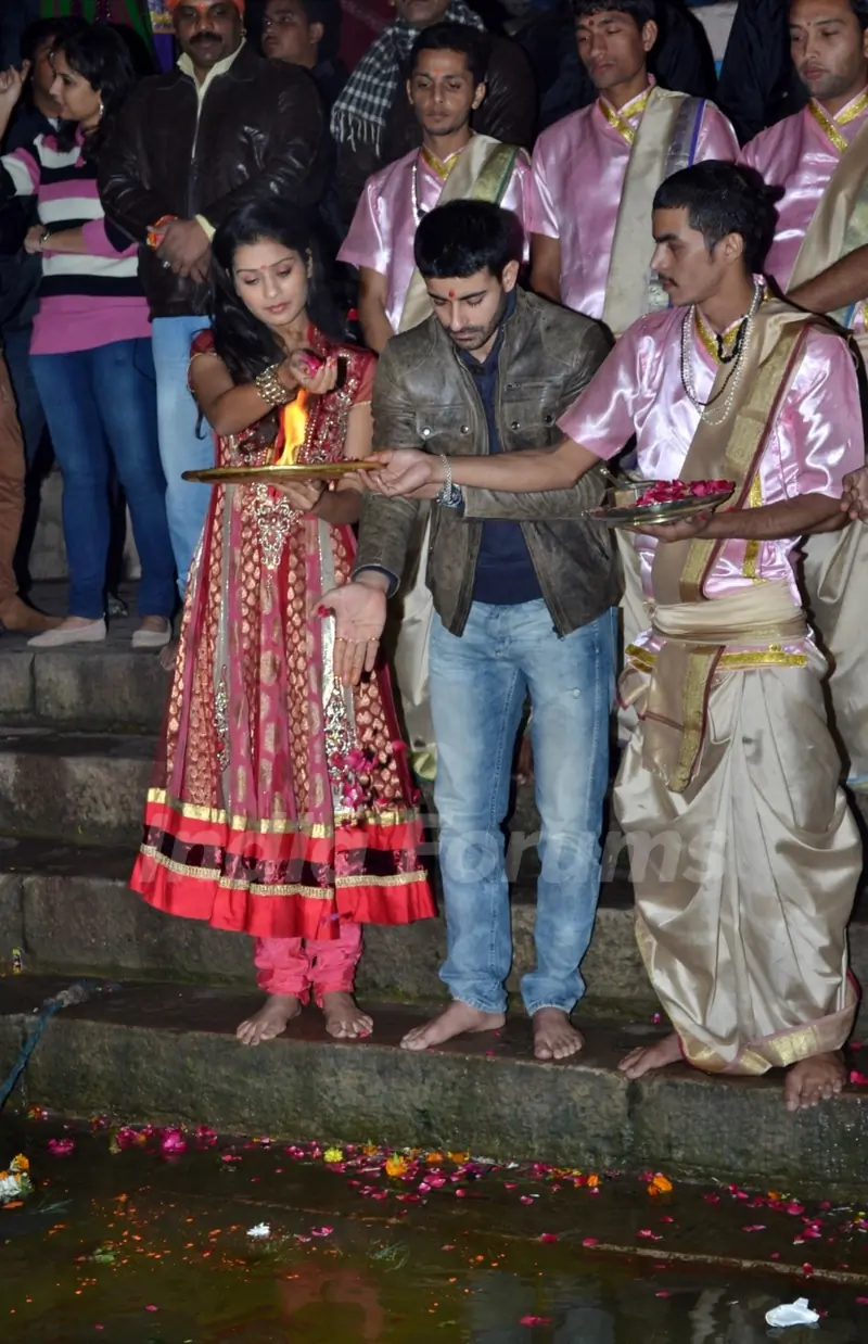Gautam Rode and Payal Rajput perform a pooja at the Mahakumbh Launch in Varanasi