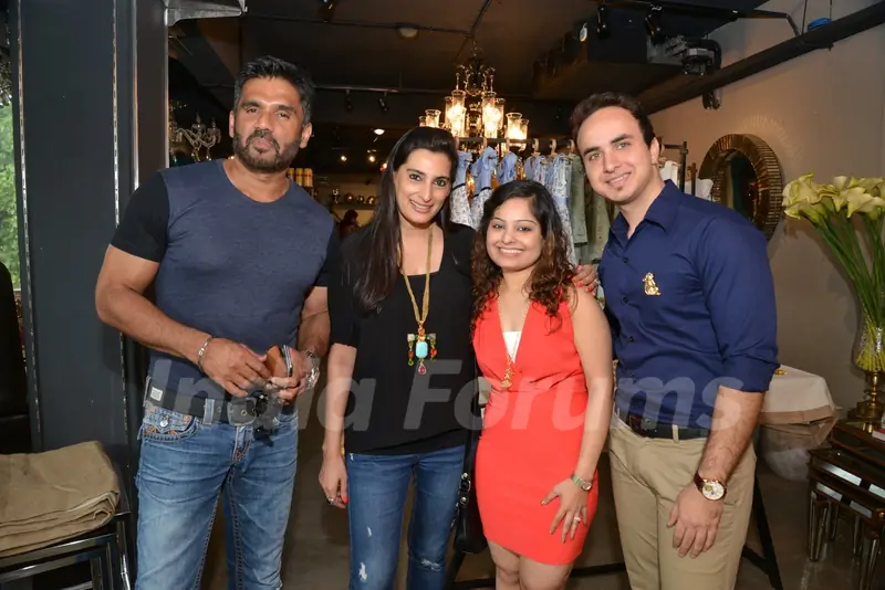Suniel Shetty and Mana Shetty pose with friends at Shaan Khanna's Spicysangria Exhibition
