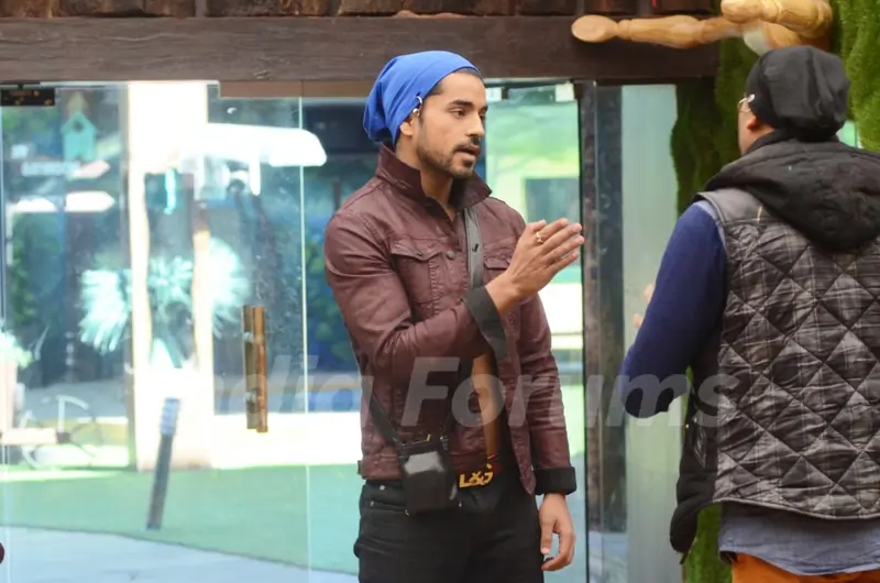 Gautam Gulati and Upen Patel indulge in a fight in Bigg Boss 8