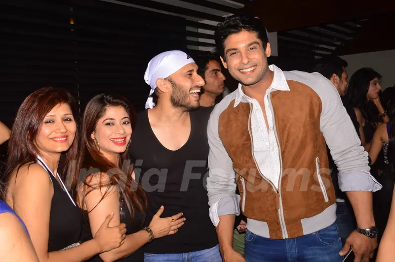 Siddharth Shukla with Malini Kapoor, Ajay Sharma and Mamta Agarwal at India-Forums 11th Anniversary