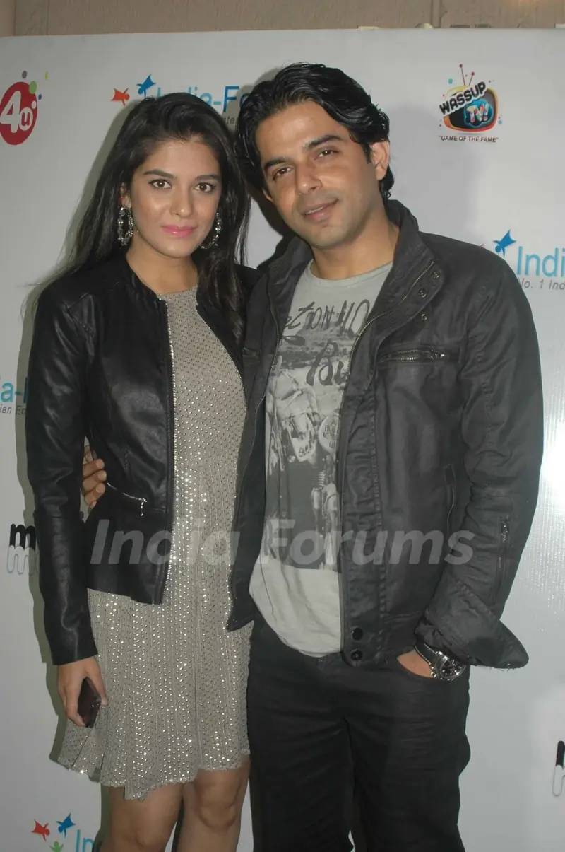 Raj Singh Arora poses with Pooja Gor at India-Forums 11th Anniversary Bash