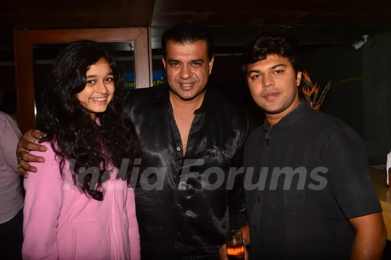 Nimai Bali poses with daughter at India-Forums 11th Anniversary Bash