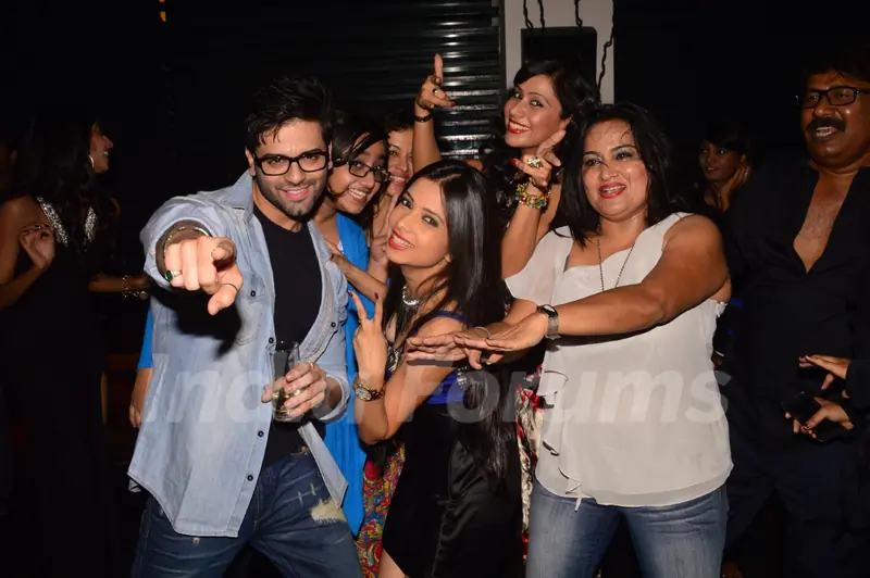 Diya Aur Baati Hum Team grooves to the music at India-Forums 11th Anniversary Bash